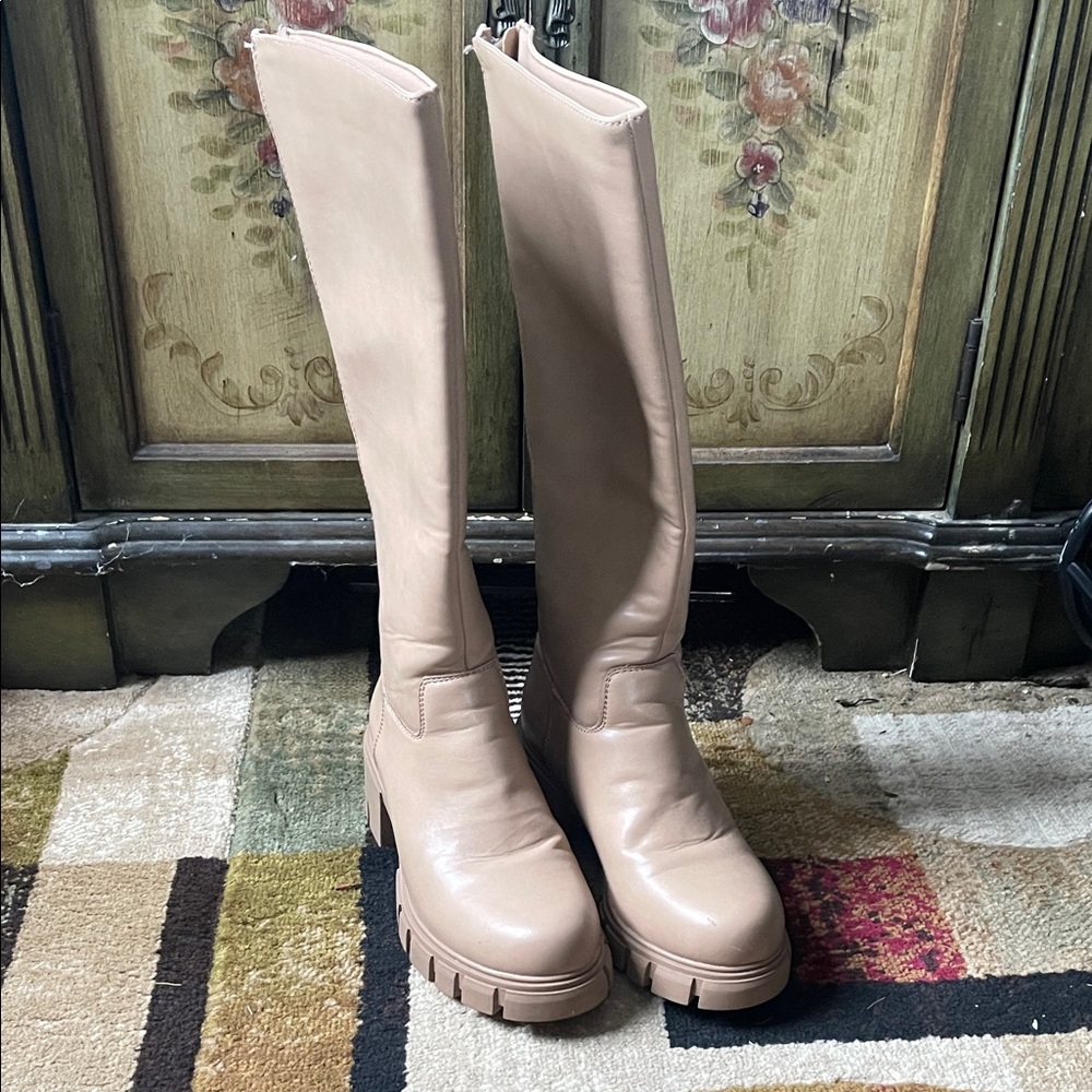 Tan Knee-High Women's Boots